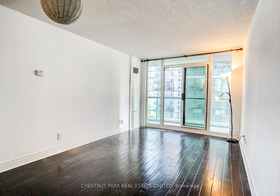 30-grand-trunk-crescent-toronto-toronto-ontario-c13775618