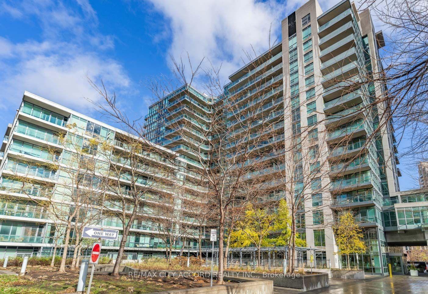 209-fort-york-boulevard-toronto-toronto-ontario-c13775660