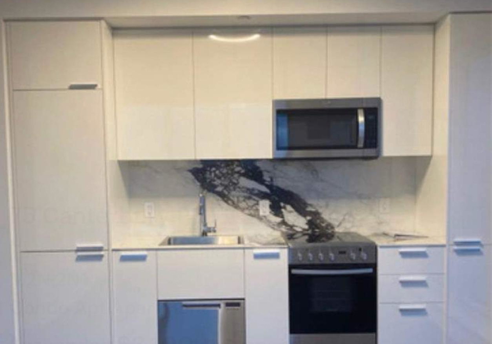 75-canterbury-place-toronto-toronto-ontario-c13775928