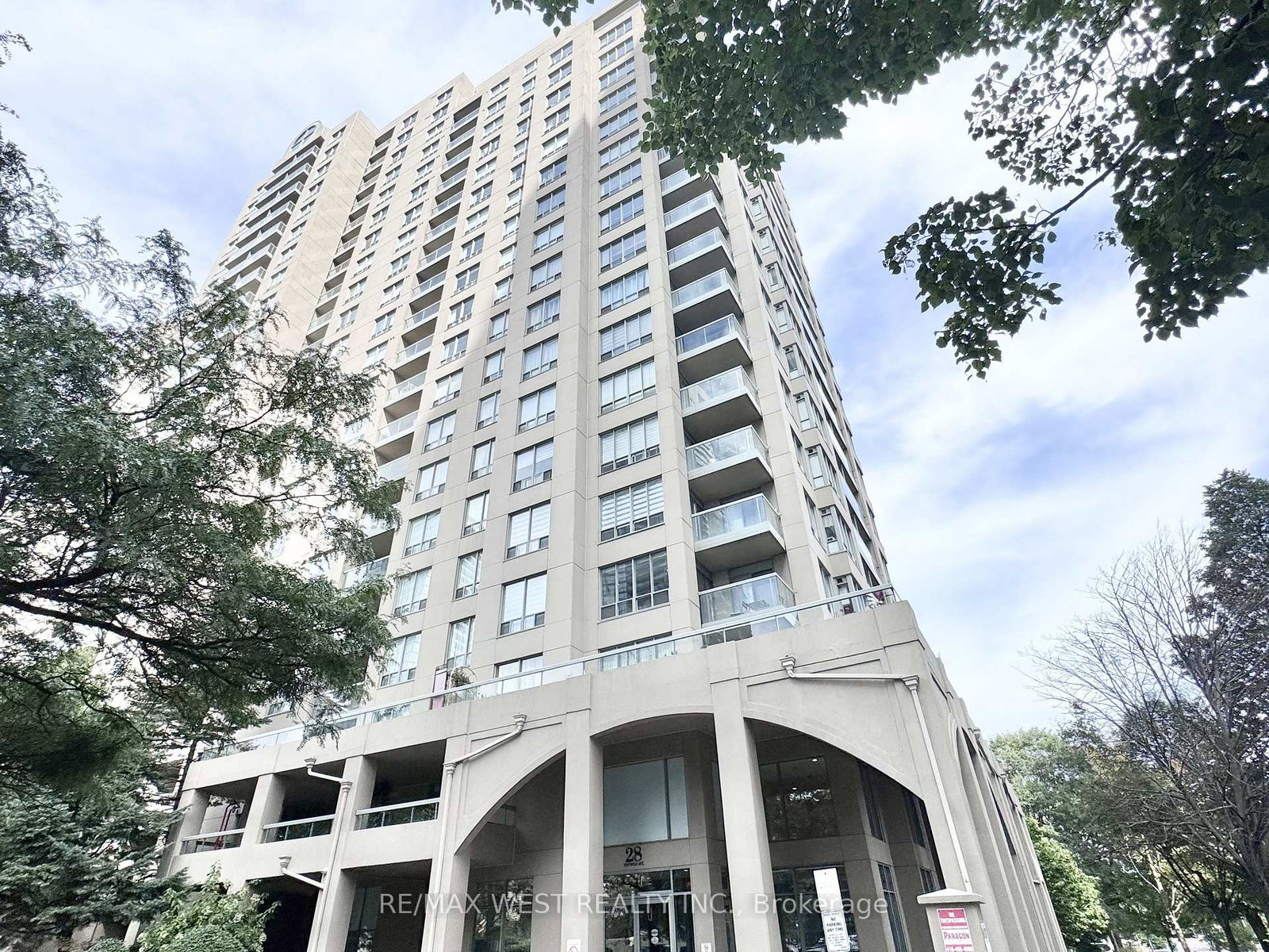 28-empress-avenue-toronto-north-york-ontario-c13776110