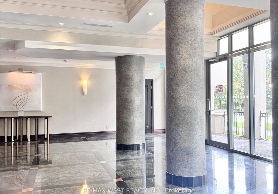 28-empress-avenue-toronto-north-york-ontario-c13776110