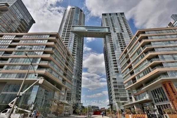 15-iceboat-terrace-toronto-toronto-ontario-c13777174