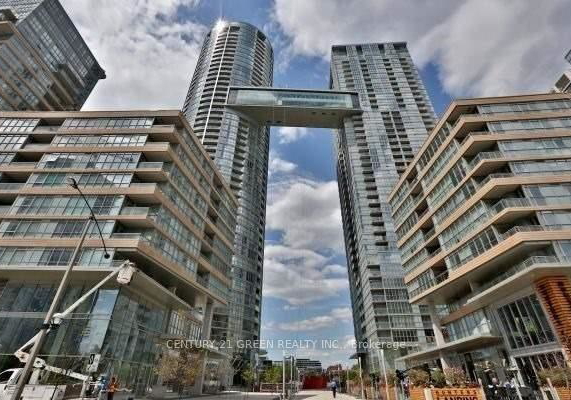 15-iceboat-terrace-toronto-toronto-ontario-c13777174