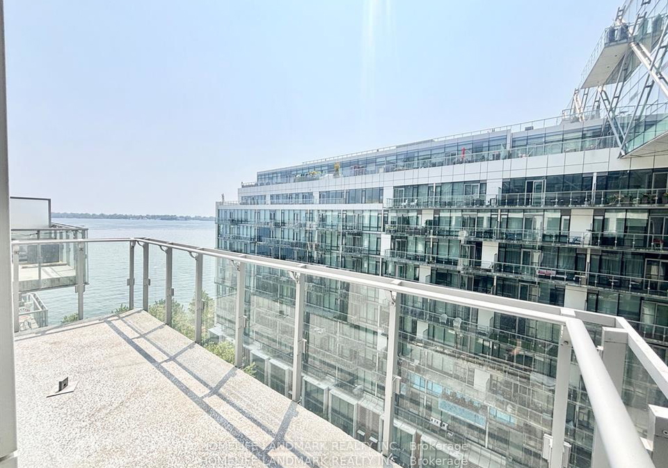 39-queens-quay-e-toronto-toronto-ontario-c13777472