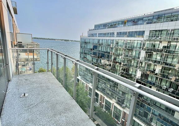 39-queens-quay-e-toronto-toronto-ontario-c13777472