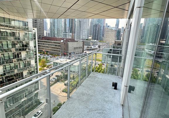 39-queens-quay-e-toronto-toronto-ontario-c13777472