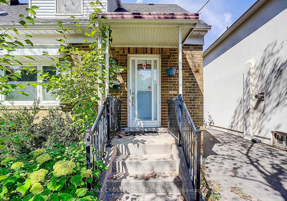 128-leacrest-road-toronto-east-york-ontario-c13777500