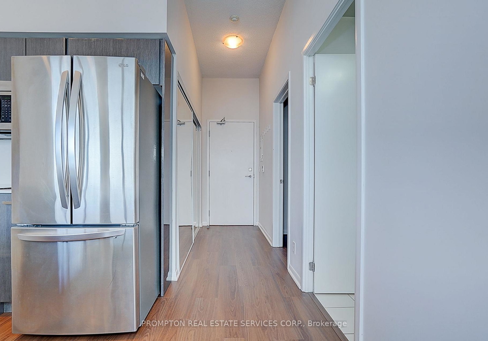 832-bay-street-toronto-toronto-ontario-c13778208