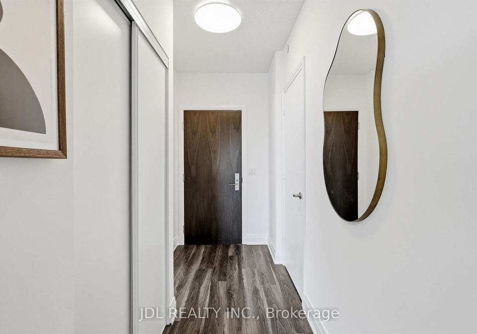 68-canterbury-place-toronto-toronto-ontario-c13778320