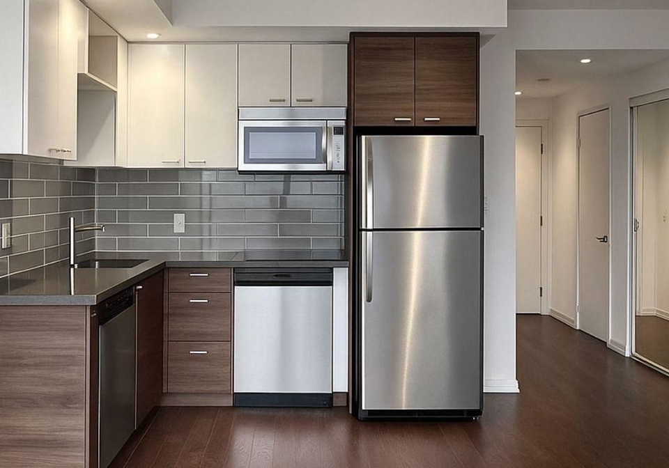 121-mcmahon-drive-toronto-north-york-ontario-c13778806