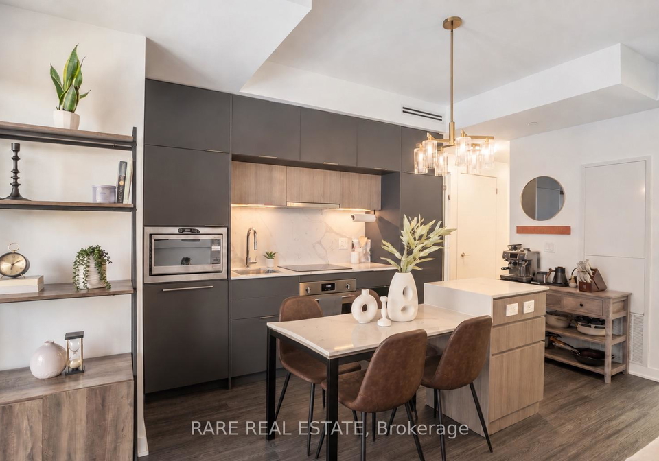 185-alberta-avenue-toronto-toronto-ontario-c13778810