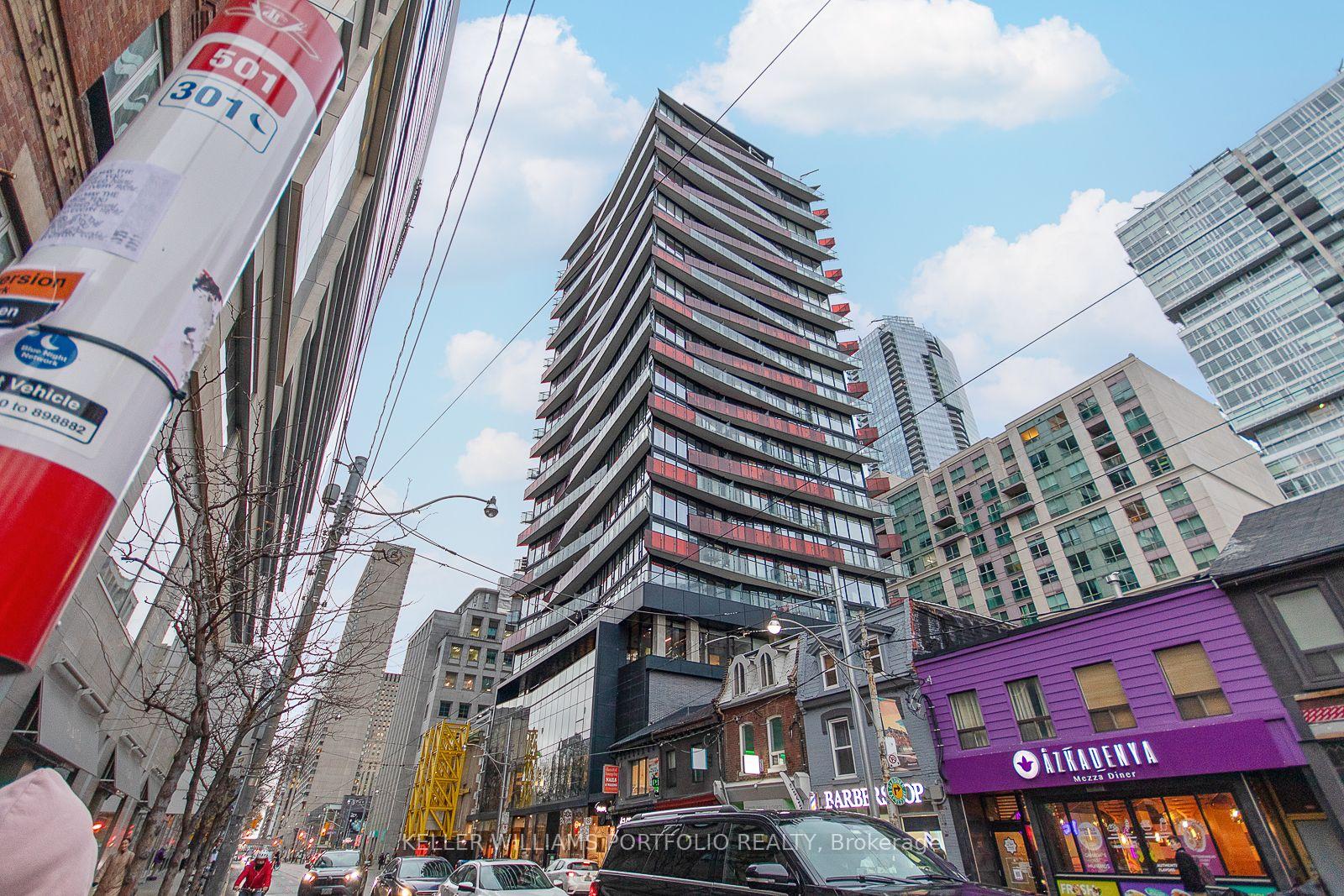 215-queen-street-w-toronto-toronto-ontario-c13779222