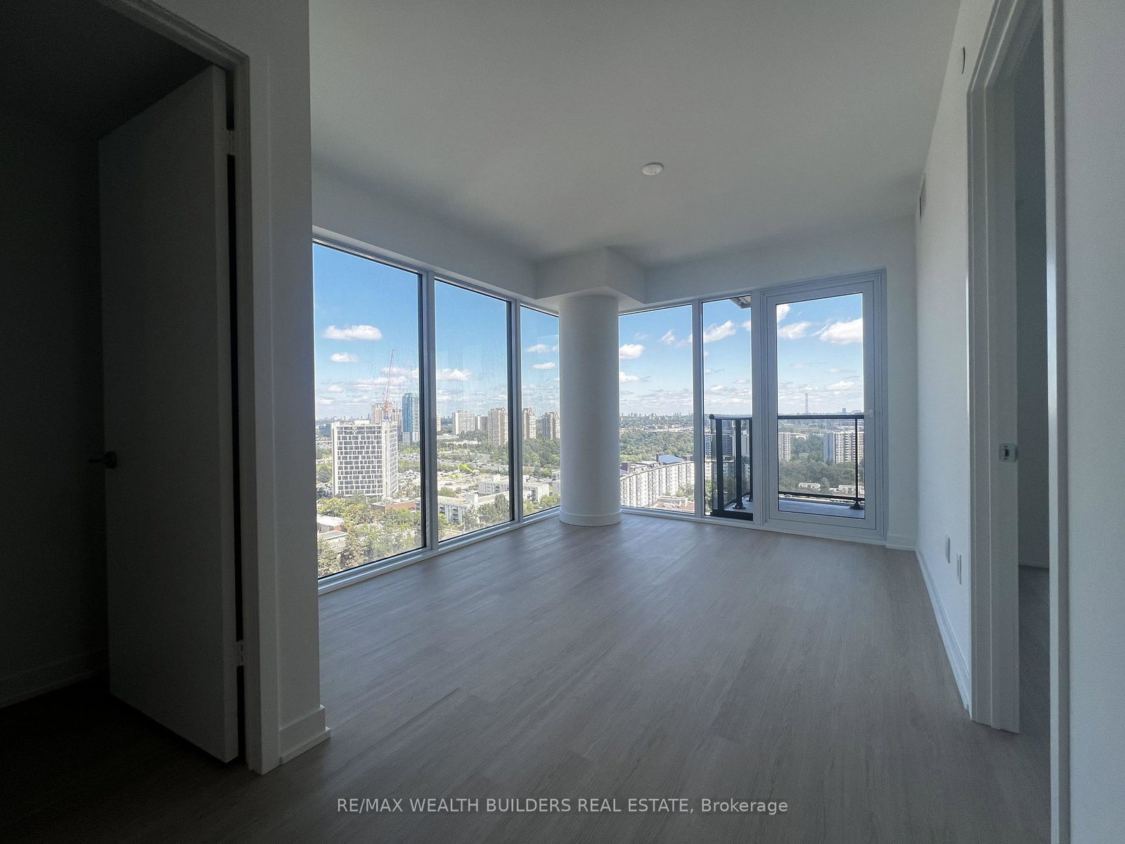 15-david-salomon-drive-toronto-east-york-ontario-c13779348