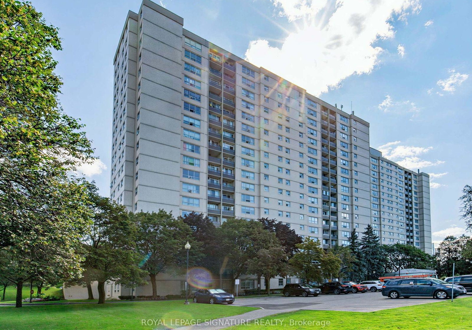 5-parkway-forest-drive-toronto-north-york-ontario-c13779358