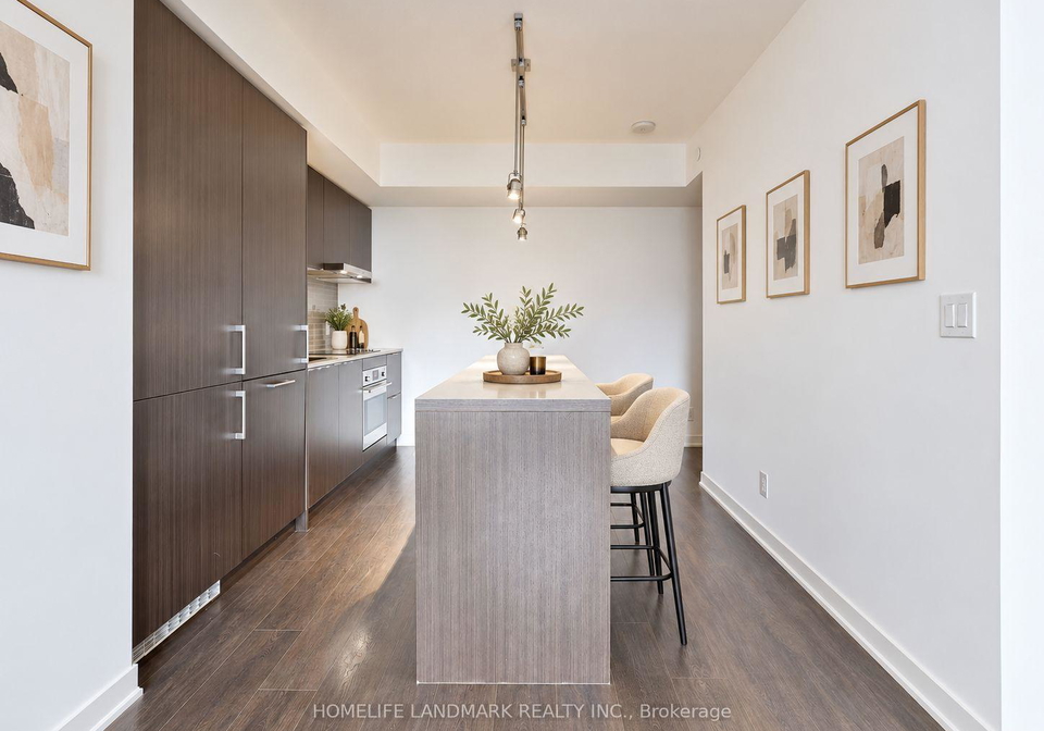 100-harbour-street-toronto-toronto-ontario-c13779584