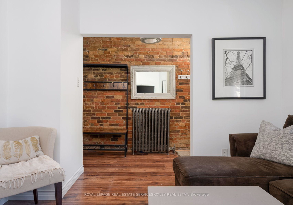 17-barrie-avenue-toronto-toronto-ontario-c13779868