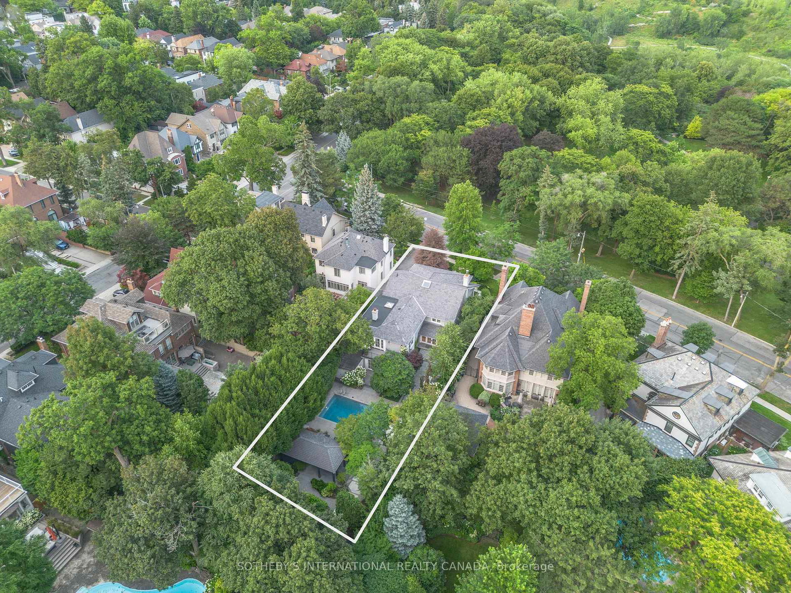 266-douglas-drive-toronto-toronto-ontario-c13781026