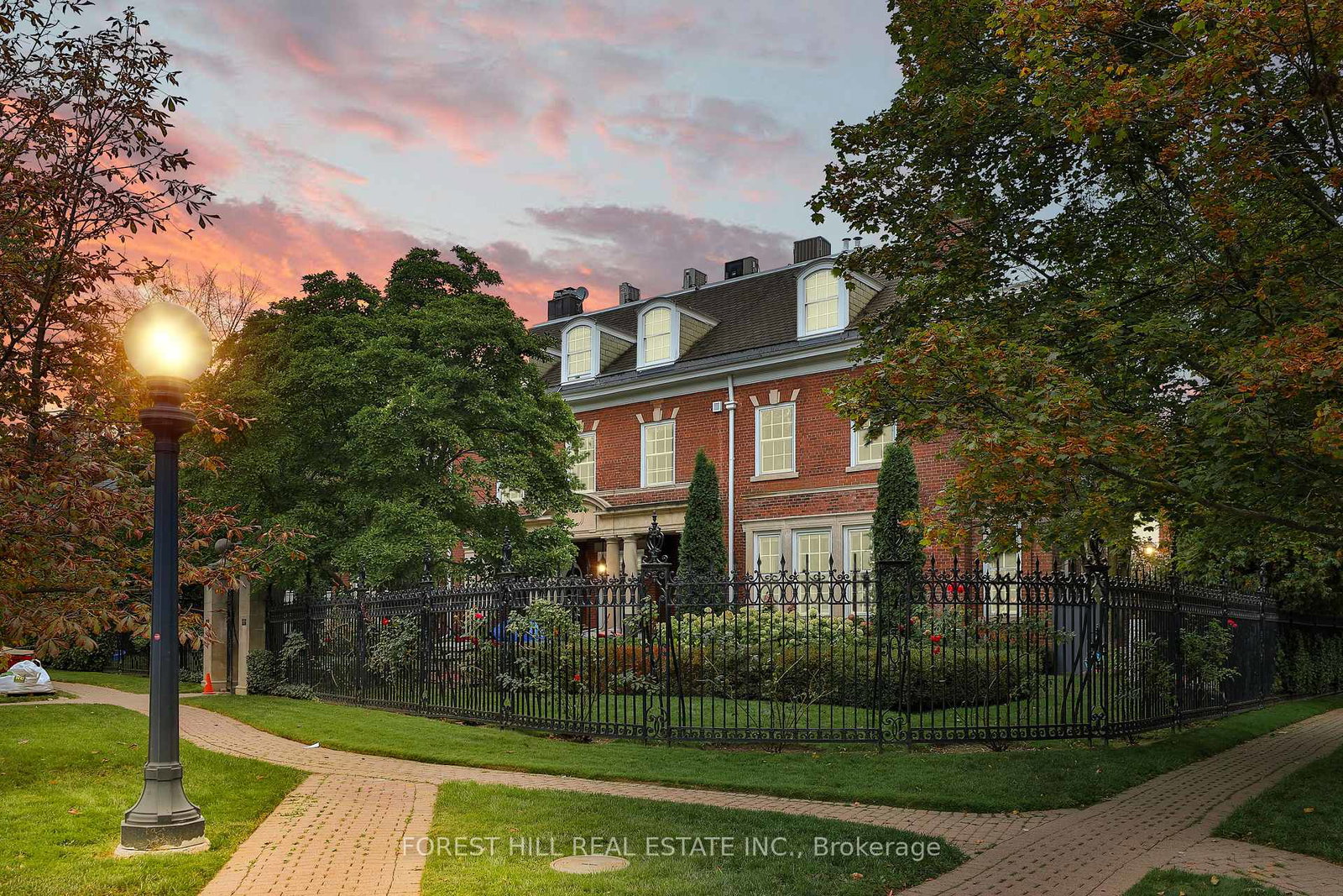 1-chestnut-park-toronto-toronto-ontario-c13781246