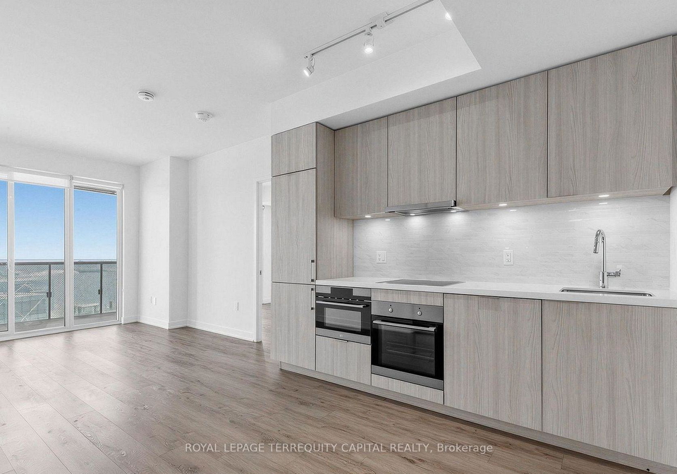 15-queens-quay-e-toronto-toronto-ontario-c13782226