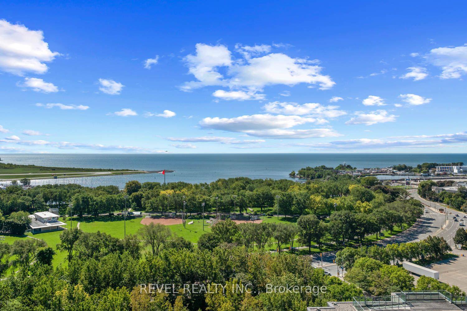 231-fort-york-boulevard-toronto-toronto-ontario-c13782346
