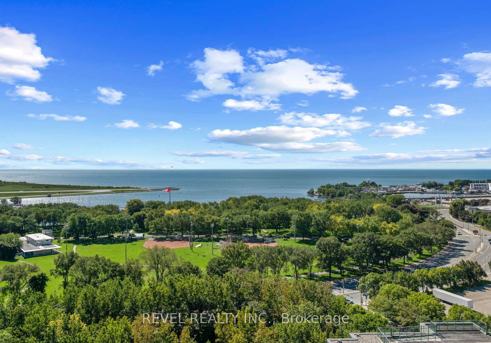 231-fort-york-boulevard-toronto-toronto-ontario-c13782346