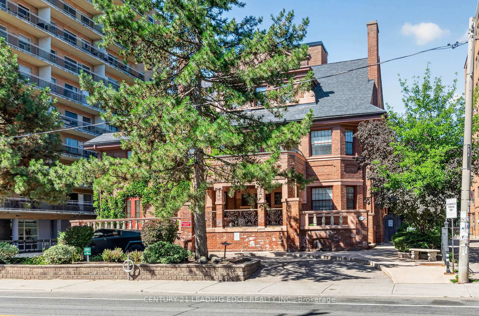 212-st-george-street-toronto-toronto-ontario-c13782600