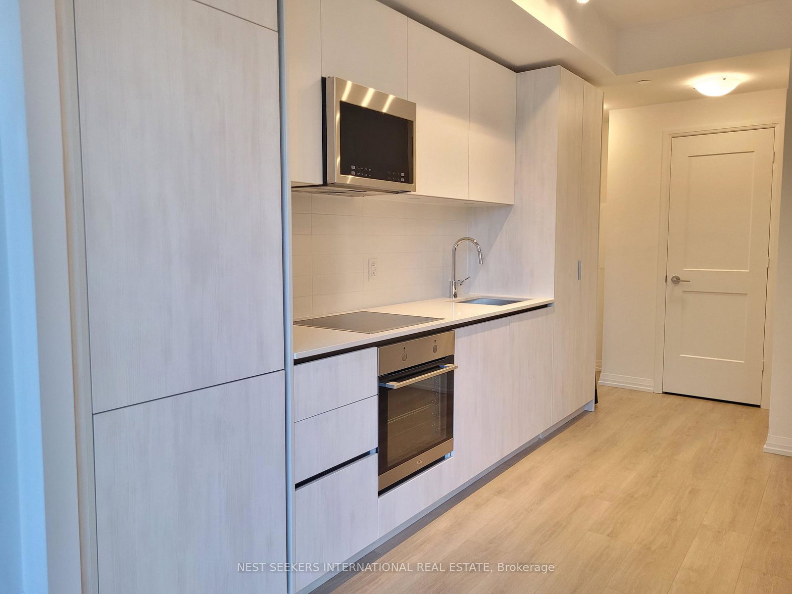 8-widmer-street-toronto-toronto-ontario-c13782710