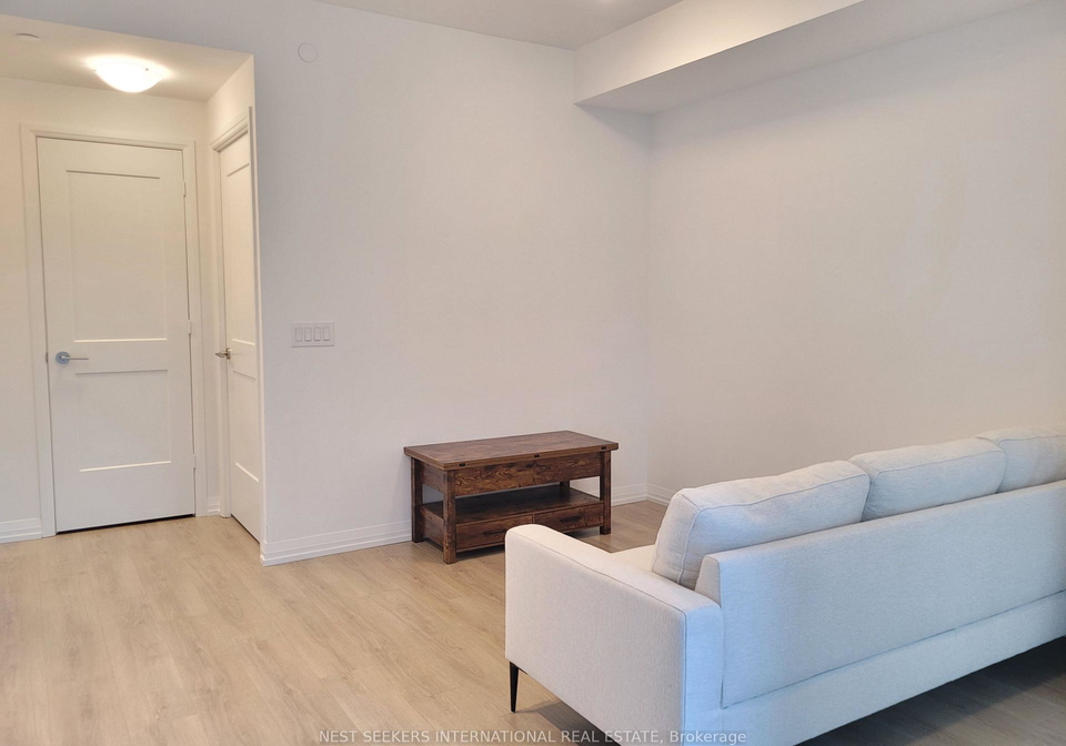 8-widmer-street-toronto-toronto-ontario-c13782710