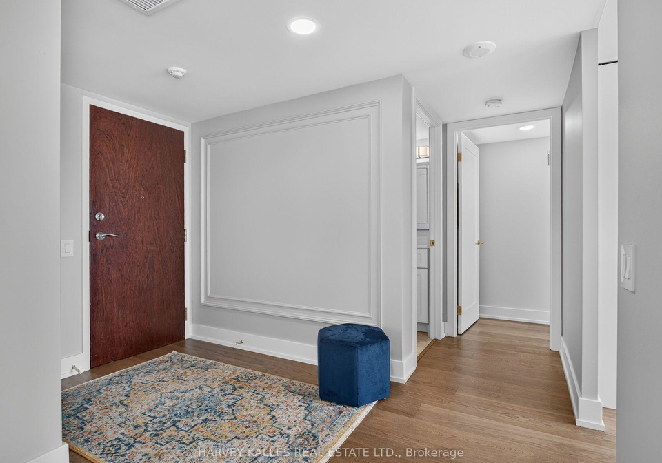 8-covington-road-toronto-toronto-ontario-c13782718