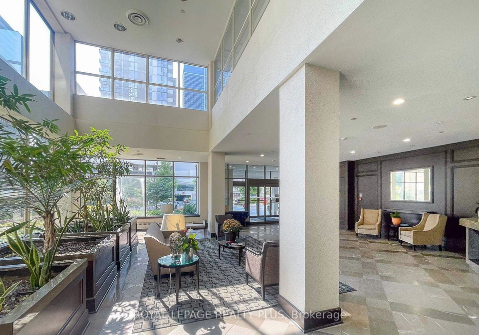 30-greenfield-avenue-toronto-north-york-ontario-c13782792