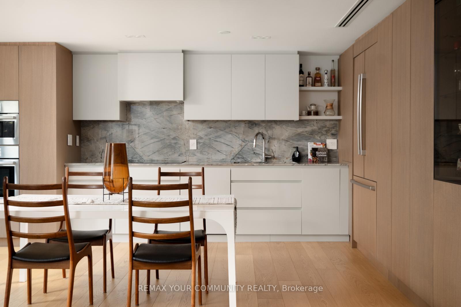349-st-clair-avenue-w-toronto-toronto-ontario-c13783026