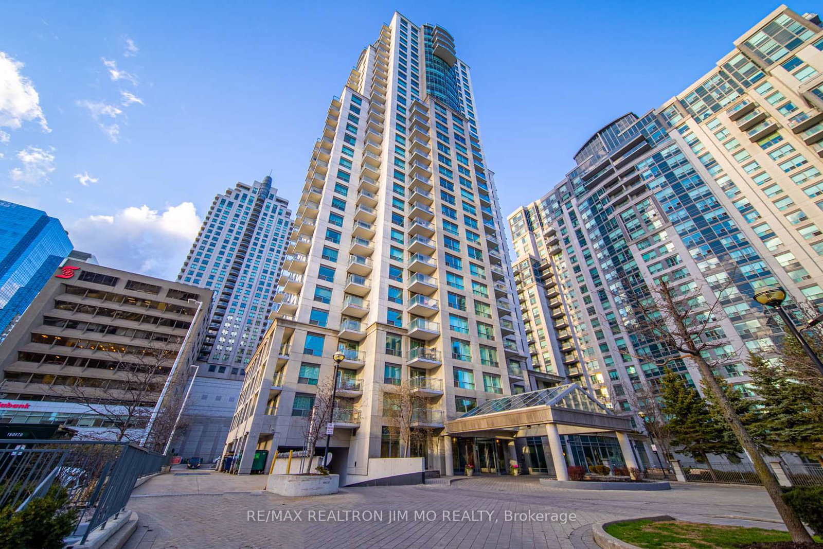 21-hillcrest-avenue-toronto-north-york-ontario-c13783652