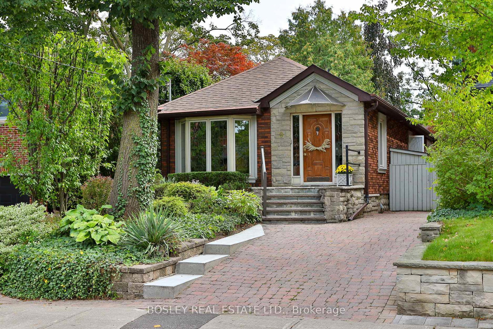 9-cameron-crescent-toronto-east-york-ontario-c13784024