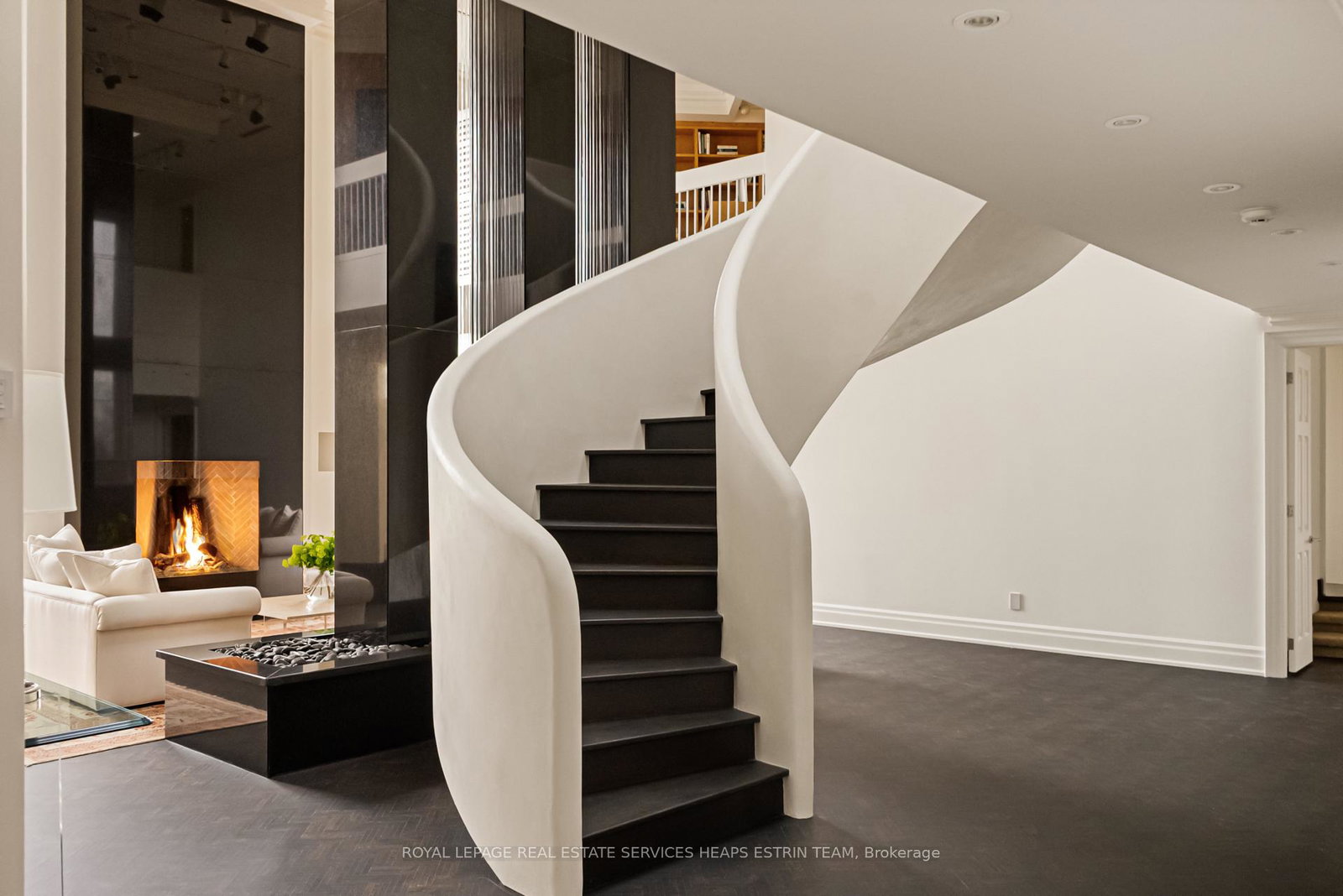 2-lynwood-avenue-toronto-toronto-ontario-c13784748