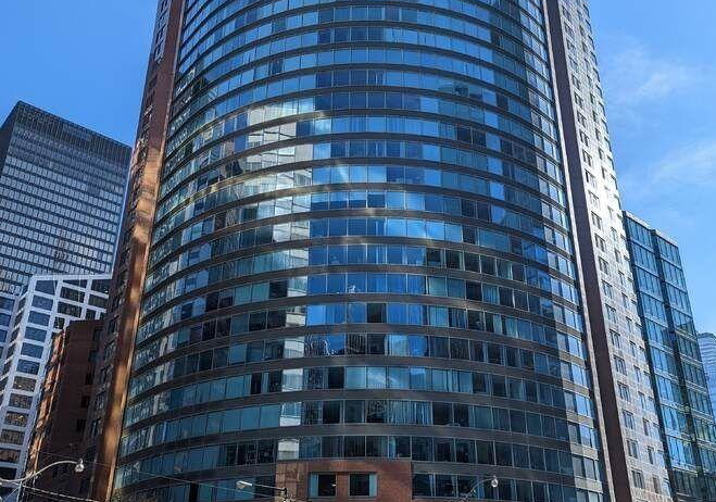 33-university-street-toronto-toronto-ontario-c13785004