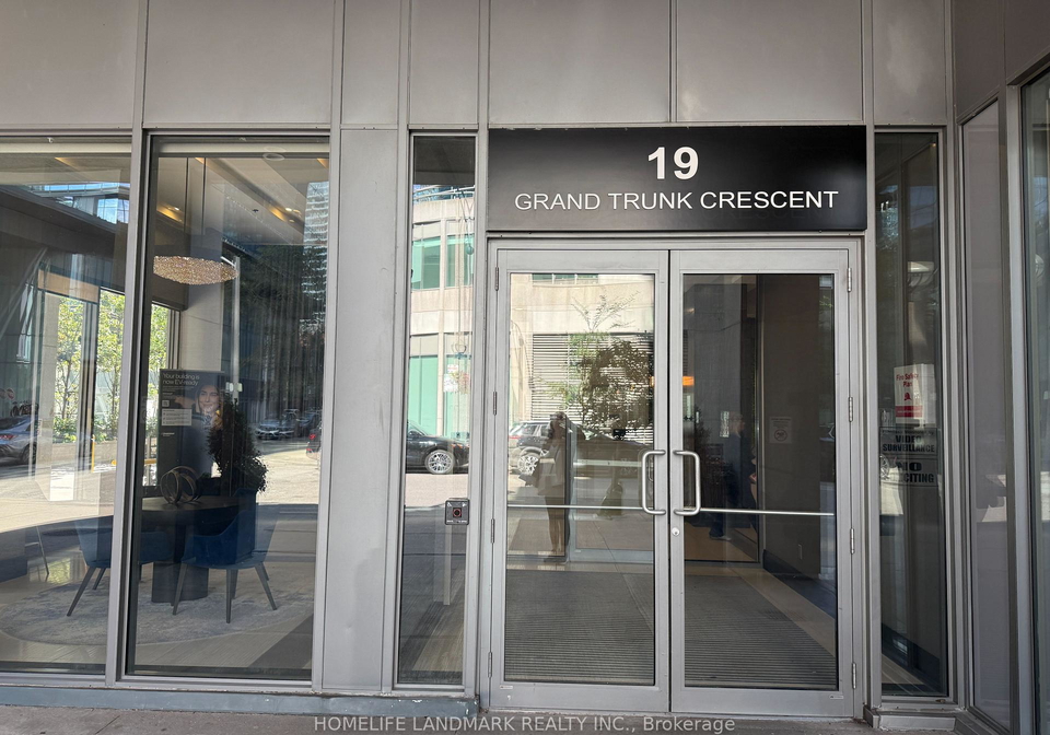 19-grand-trunk-crescent-toronto-toronto-ontario-c13785194