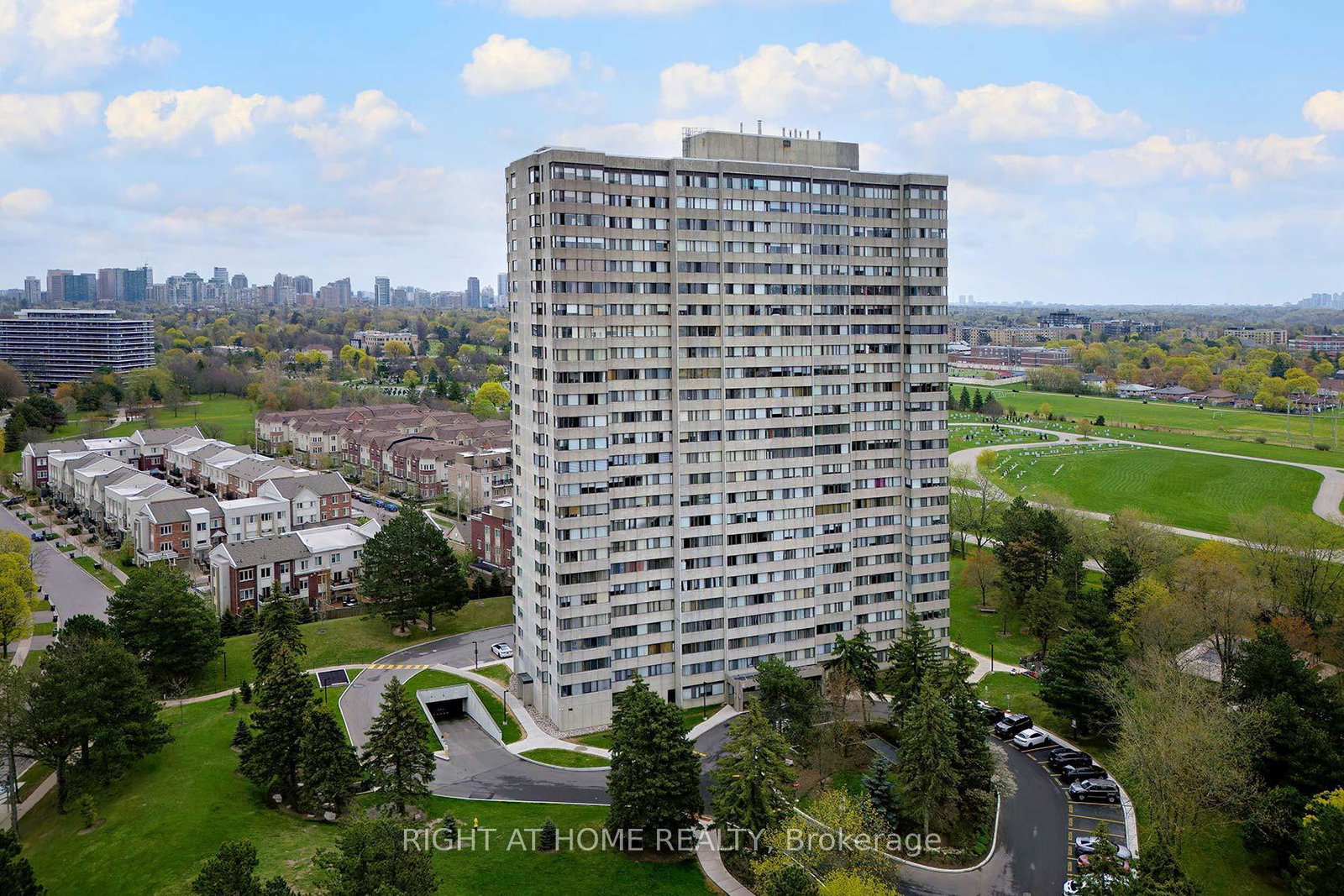 133-torresdale-avenue-toronto-toronto-ontario-c13785644