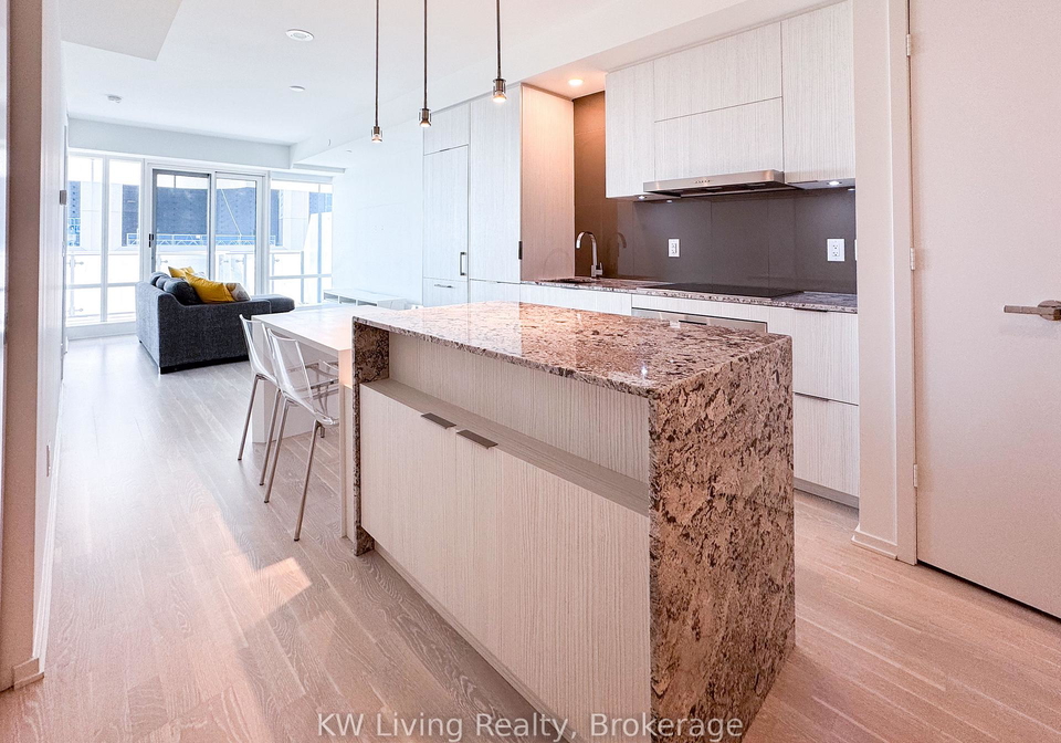 1-bloor-street-e-toronto-toronto-ontario-c13785706