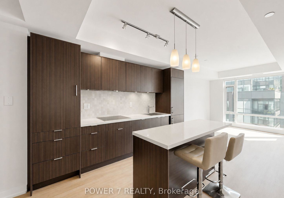21-widmer-street-toronto-toronto-ontario-c13786034