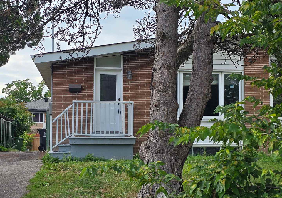 53-billington-crescent-toronto-north-york-ontario-c13786094