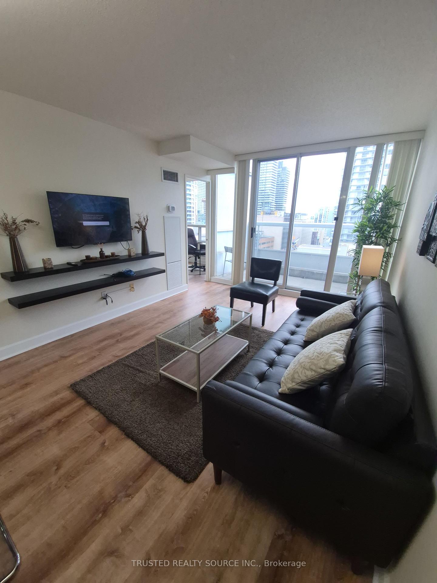 43-eglinton-avenue-e-toronto-toronto-ontario-c13786098