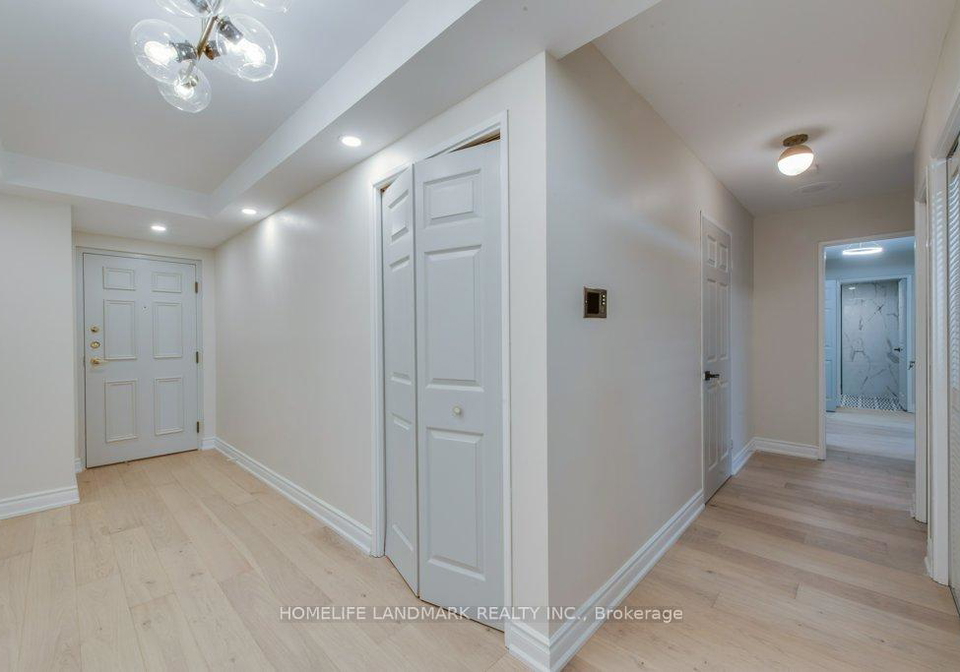 1-concorde-place-toronto-north-york-ontario-c13786616