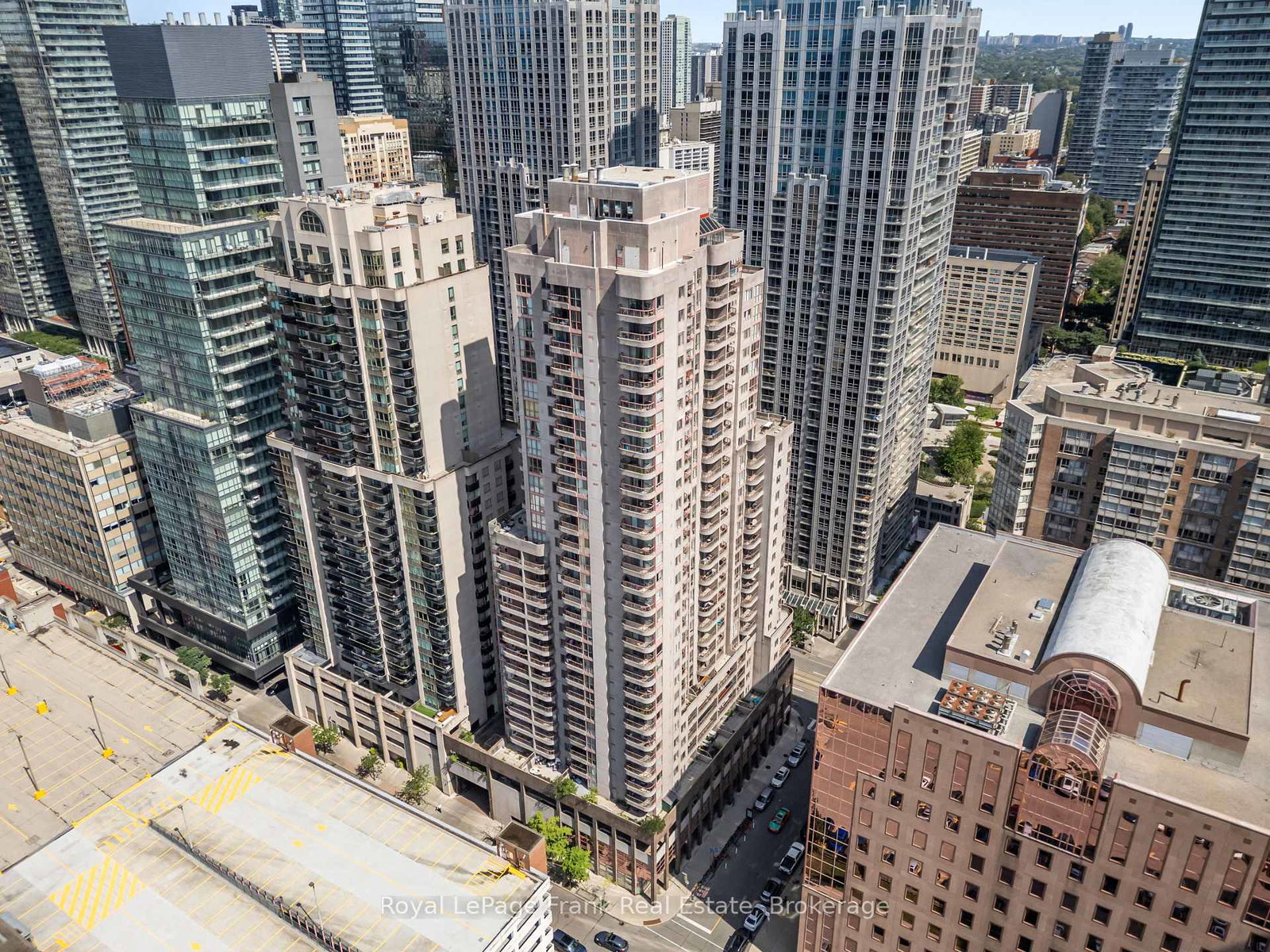 736-bay-street-toronto-toronto-ontario-c13787390