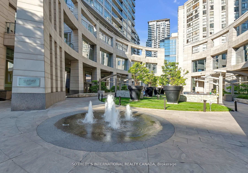 2181-yonge-street-toronto-toronto-ontario-c13787526
