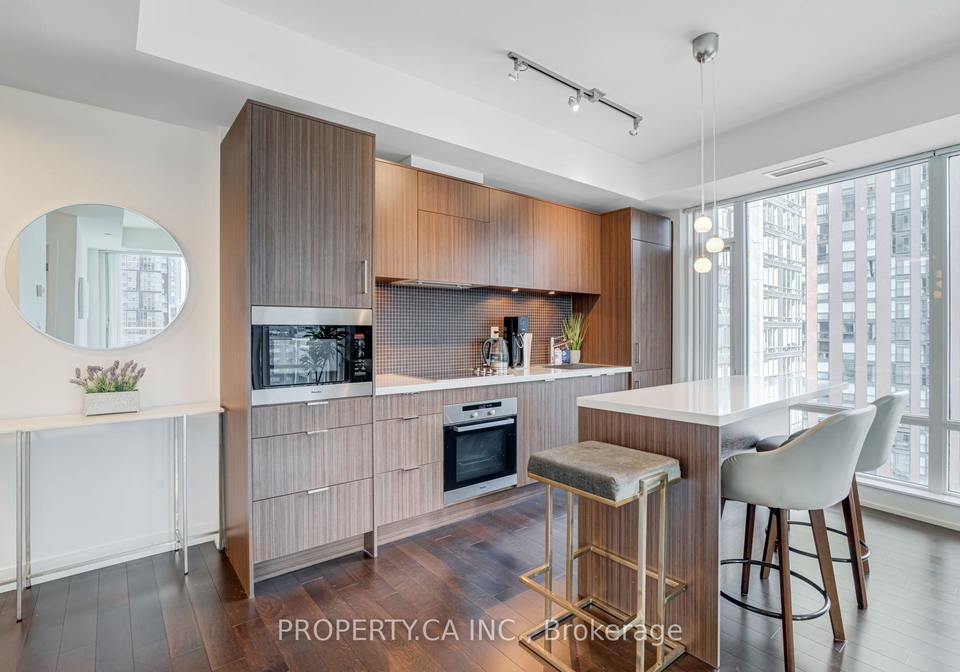 21-widmer-street-toronto-toronto-ontario-c13787574