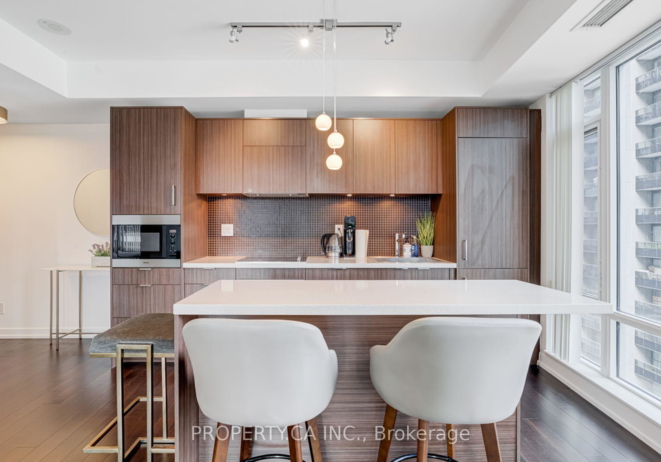 21-widmer-street-toronto-toronto-ontario-c13787574