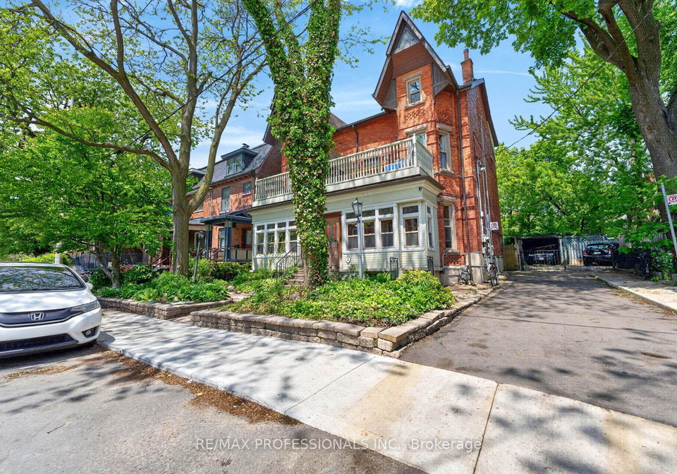 2-afton-avenue-toronto-toronto-ontario-c13787578