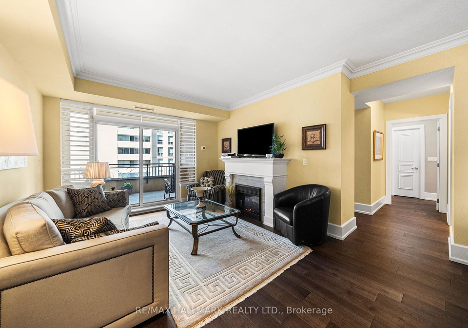 662-sheppard-avenue-e-toronto-north-york-ontario-c13788212