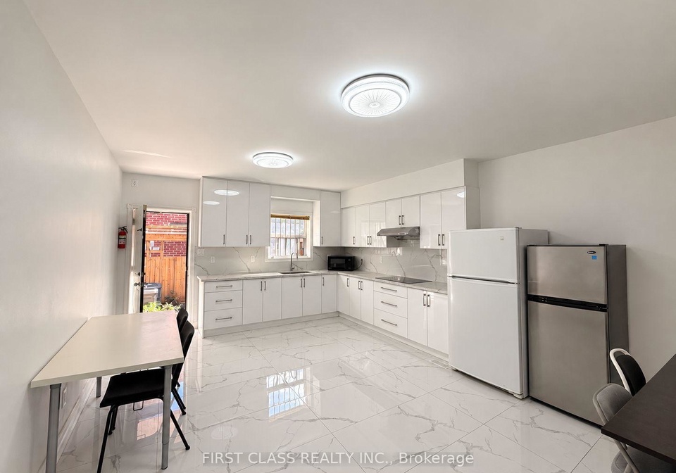 55-huron-street-toronto-toronto-ontario-c13789066
