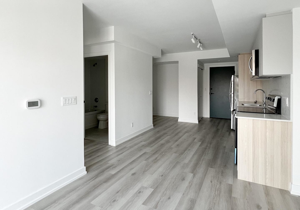 2000-bathurst-street-toronto-toronto-ontario-c13789710